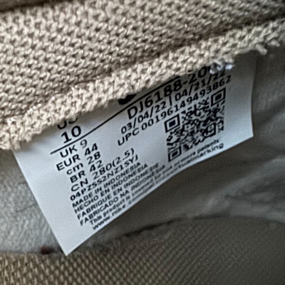 Men's Dunks - Picture 5 of 5